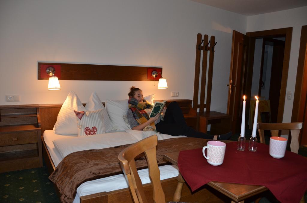 Hotel Haus Bergland Fieberbrunn Zewnętrze zdjęcie